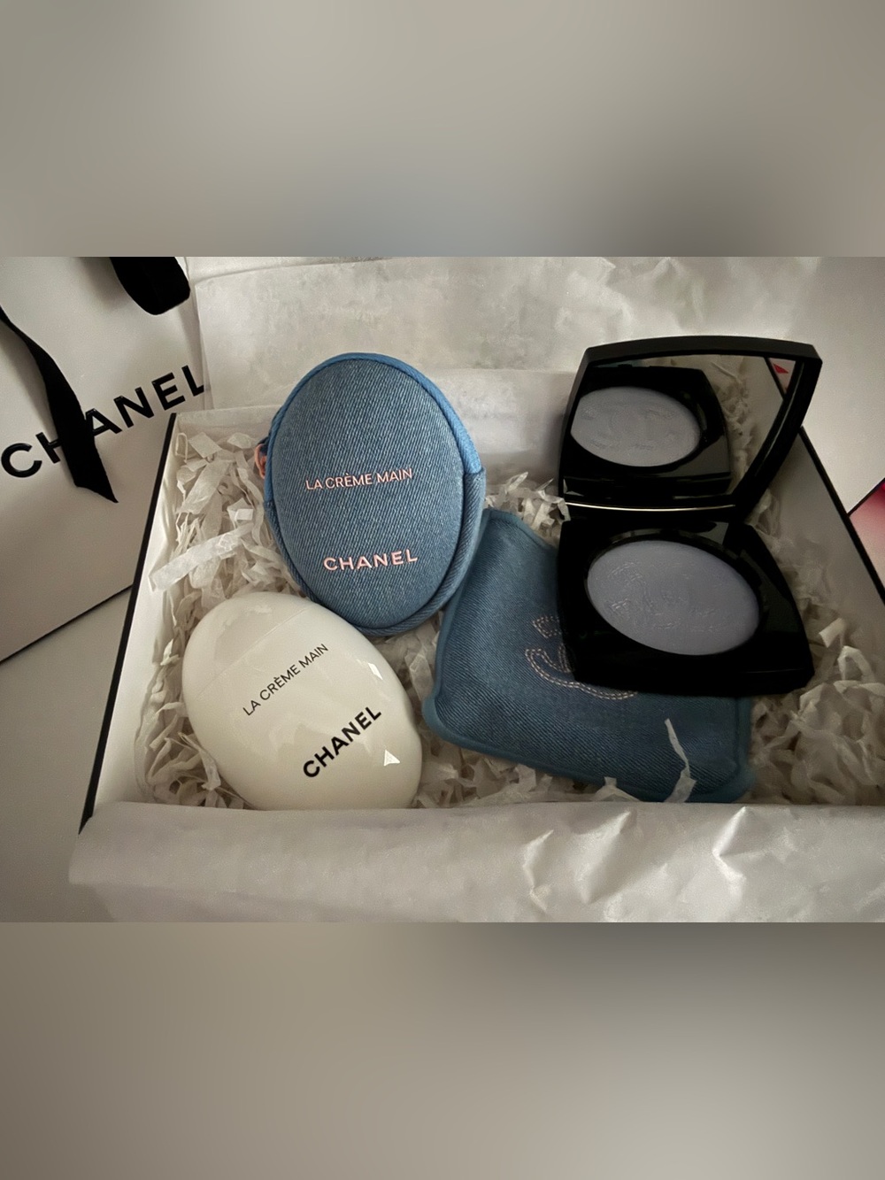 LIMITED EDITION: CHANEL La Crème Main Set with Denim Case - Blue, White